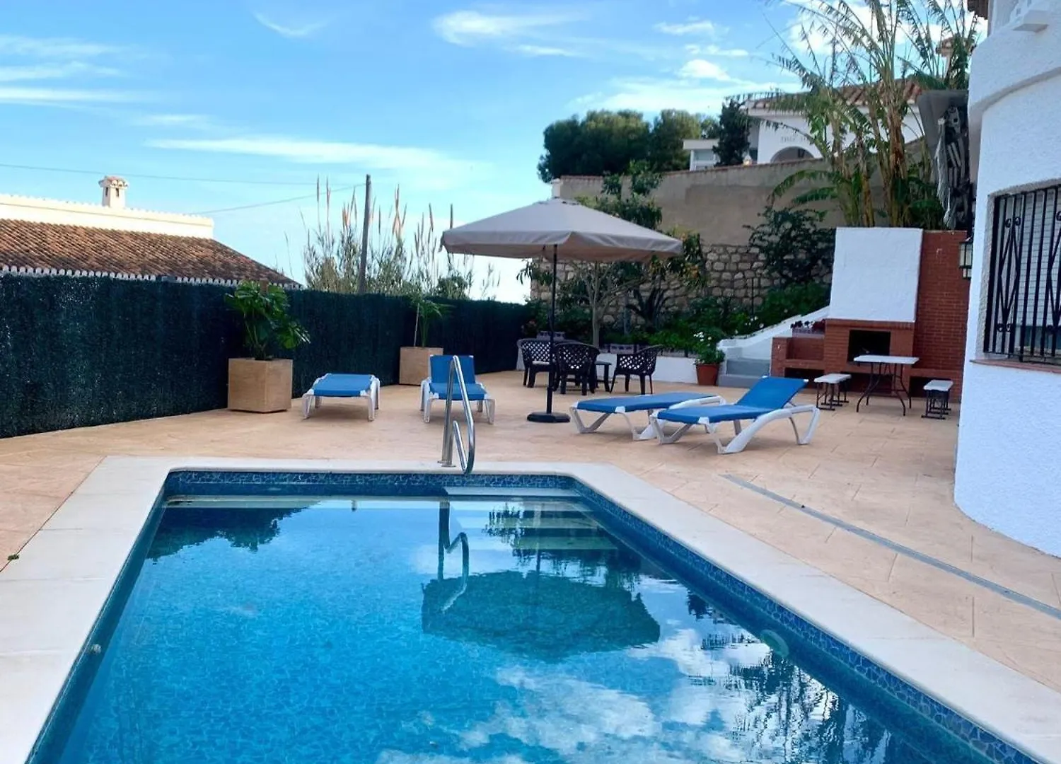 Villa Nena サロブレーニャ スペイン